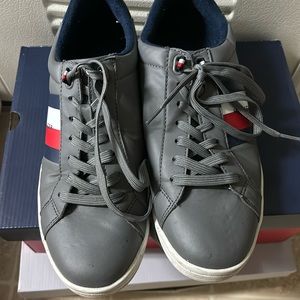 Tommy Hilfiger worn twice. Size 10 men
